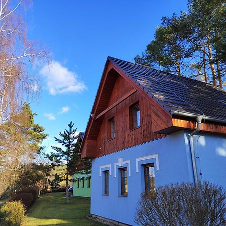 Chaty Kolodeje-Ubytovani U Reky V Soukromem Arealu-Blue Kolodeje nad Luznici Eksteriør bilde